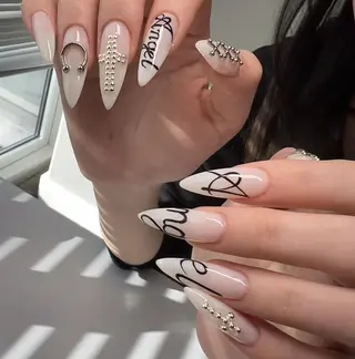 ネイル エ リのネイルデザイン