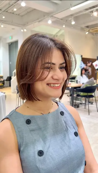 ショート カラー ⭐️似合わせボブ 縮毛矯正⭐️かえでのヘアスタイル