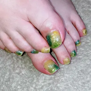 ネイル haleyume所属・shino🌟 痛ネイルのネイルデザイン