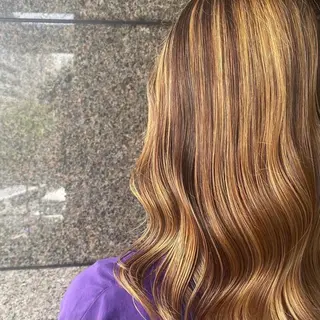 ミディアム Crea la Luce 天神西通り店【クレアラルーチェ】所属・クレアラルーチェ 天神西通りのマツエク・マツパデザイン