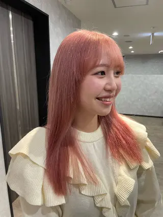 セミロング 🌐NATSUMI 🌐【寒色カラー】のヘアスタイル