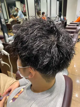 ショート メンズ 酸スト/フェザー パーマ/三谷海斗のヘアスタイル