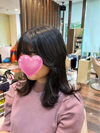 セミロング 畑中 さとこのヘアスタイル
