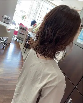 ミディアム パーマ 福見 美保のヘアスタイル