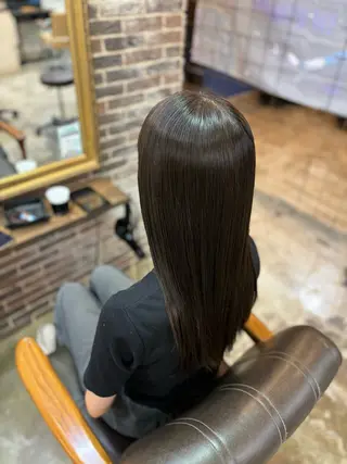 カラー mjuk【ミューク】所属・小川 あおとのヘアスタイル