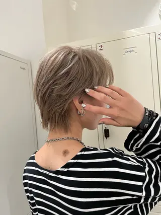 ショート カラー 原口 桃歌のヘアスタイル