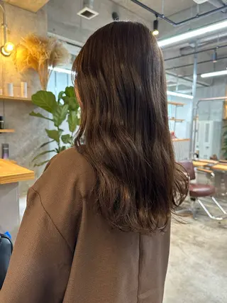 セミロング カラー yuika .のヘアスタイル