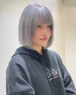 カラー ハイトーンカラー🎀 小野百葉のヘアスタイル