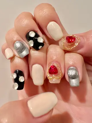 ネイル 羽鳥 薫乃のネイルデザイン