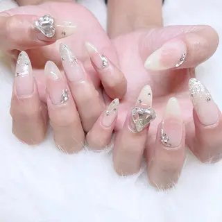 ネイル Surya LANKA所属・SuryaLANKA yunaのネイルデザイン