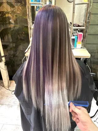 ロング カラー タケ ウチのヘアスタイル