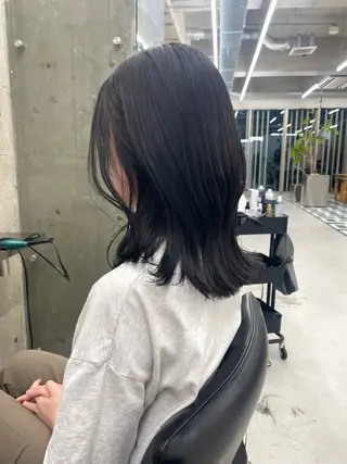 ミディアム カラー 伊藤 凜のヘアスタイル