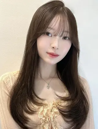 ロング カラー 透ける淡色🏹ベージ ュ🤎BABY上野のヘアスタイル