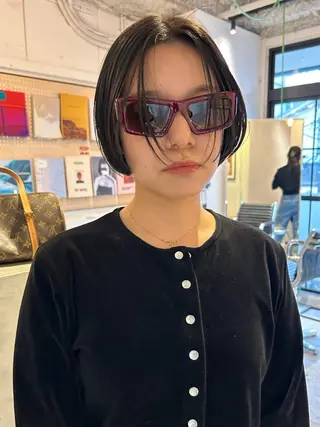 ショート カラー Loom.所属・村上雅人 ナチュラルモードのヘアスタイル