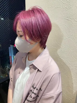 ショート カラー 韓国🇰🇷レイヤー 映える顔周り🩷のヘアスタイル