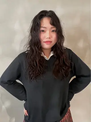 ロング パーマ ホリバ ユカのヘアスタイル