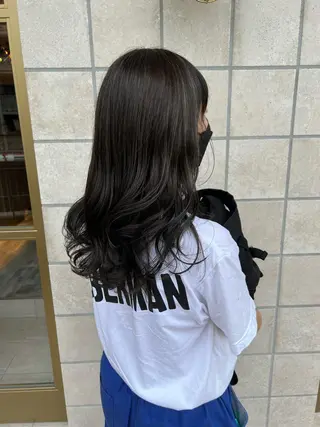 セミロング Aya/四条烏丸/ インナーカラーのヘアスタイル