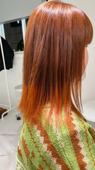 セミロング 🍓ハイトーンカラー 🎀nene🍓のヘアスタイル