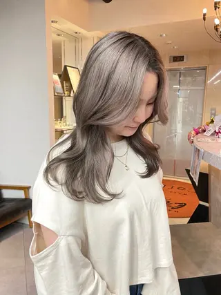 ロング カラー 🫧ミルクティーベー ジュ🫧門脇ゆう🎀のヘアスタイル