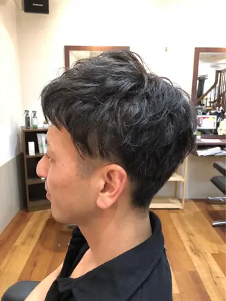 パーマ メンズ MOLLA 浅香山店所属・谷口ゆめ/縮毛矯正/ カット/美眉ワックスのヘアスタイル