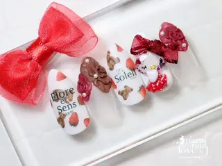 ネイル 内 奈美のネイルデザイン