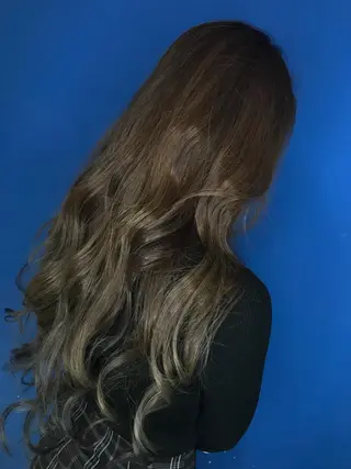 ロング カラー shi hoのヘアスタイル