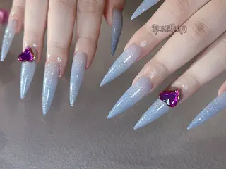 ネイル Dark Honey Kikiのネイルデザイン