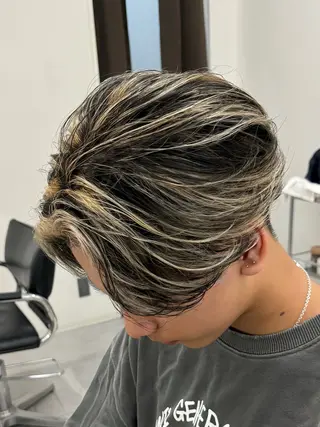 ショート カラー パーマ メンズ 鶴田 来夢のヘアスタイル
