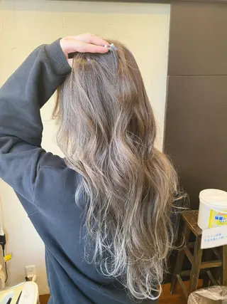 ロング カラー ナナナパレナ所属・NARUSE✂︎ カラースペシャリストのヘアスタイル