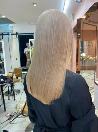 ロング welring hair salon所属・azusa/心斎橋/ ハイトーンカラーのヘアスタイル