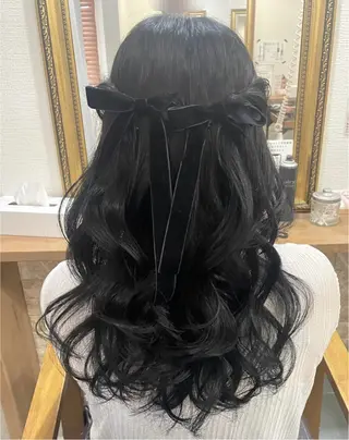 ロング ヘアアレンジ セットサロンCURE YUKIOKAのヘアスタイル
