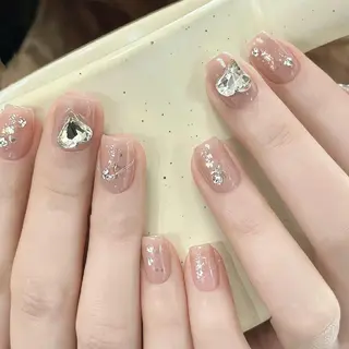 ネイル RAFFINE 月🦋🩵のネイルデザイン