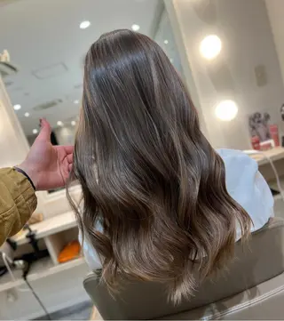 ミディアム カラー 🇺🇸海外デザイン iCON TOKYOのヘアスタイル