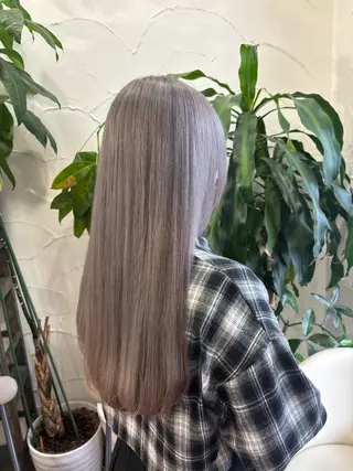 ロング カラー ブリーチ予約率90% 以上✨森山陽向のヘアスタイル