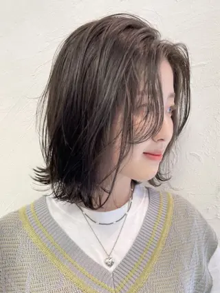 ミディアム SiLO 【シロ】のヘアスタイル