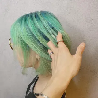 ショート カラー 丸山 晶平のヘアスタイル