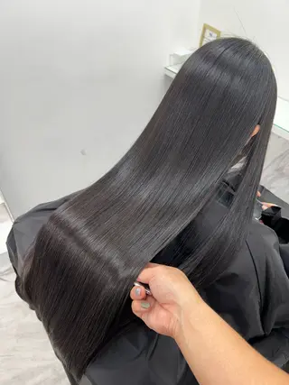 ロング Mu.所属・神 甚八のヘアスタイル