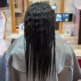 ロング YELLOW CORN 金沢文庫所属・【金沢文庫4分】髪質 改善/縮毛矯正アラタのヘアスタイル