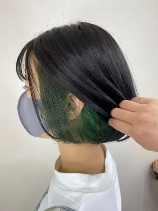 ミディアム カラー 三好 美里のヘアスタイル