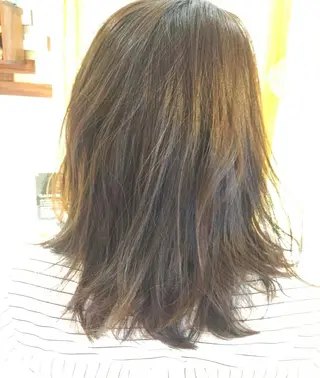 ミディアム カラー 美容歴18年以上🌈 山口のヘアスタイル