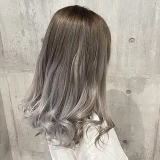 セミロング Rlino所属・ﾊｲﾗｲﾄ/ﾚｲﾔｰ ｶｯﾄ/大嶽謙のヘアスタイル