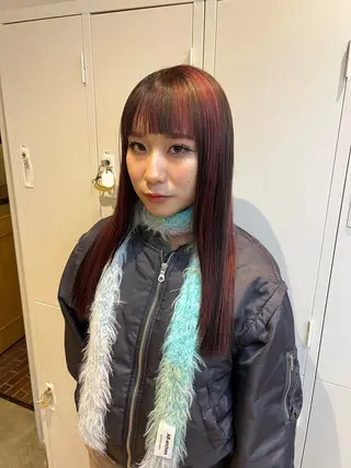 セミロング カラー 凜 (りん)のヘアスタイル