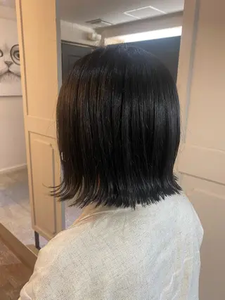 ショート ボブ/透明感カラー 岸本涼奈のヘアスタイル