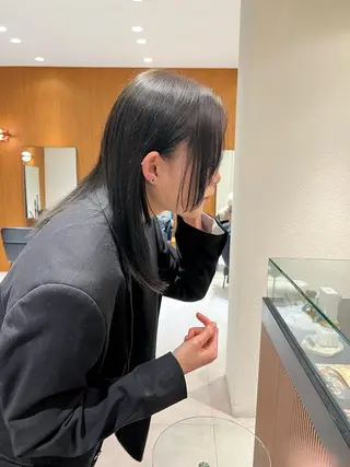 ミディアム yiye   神宮前所属・manami /暖色 /カットモデル募集のヘアスタイル