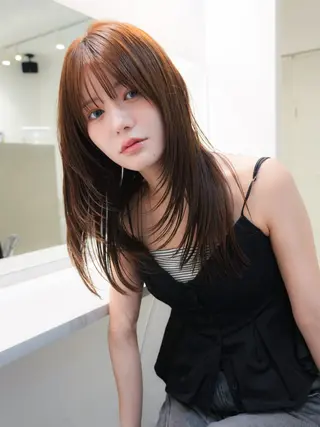 セミロング 艶髪ブリーチ 永井竜也のヘアスタイル