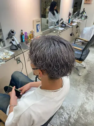 メンズ hinata /ハイトーンのヘアスタイル