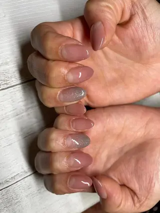 ネイル NailandEye Lucaの眉毛・アイブロウイメージ