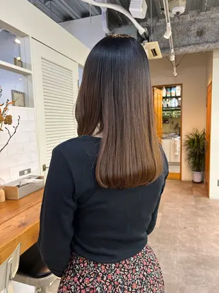 ミディアム yumeka🩶ボブ 暖色/透け感カラーのヘアスタイル