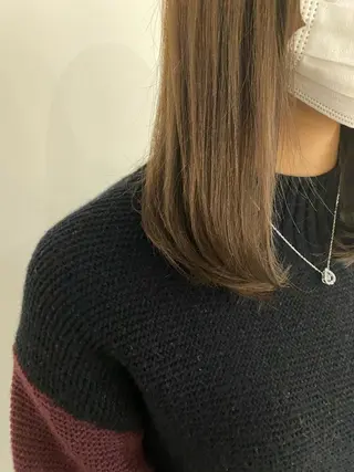 セミロング カラー サイトウ アカネのヘアスタイル