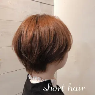ショート カラー 中村 玲のヘアスタイル
